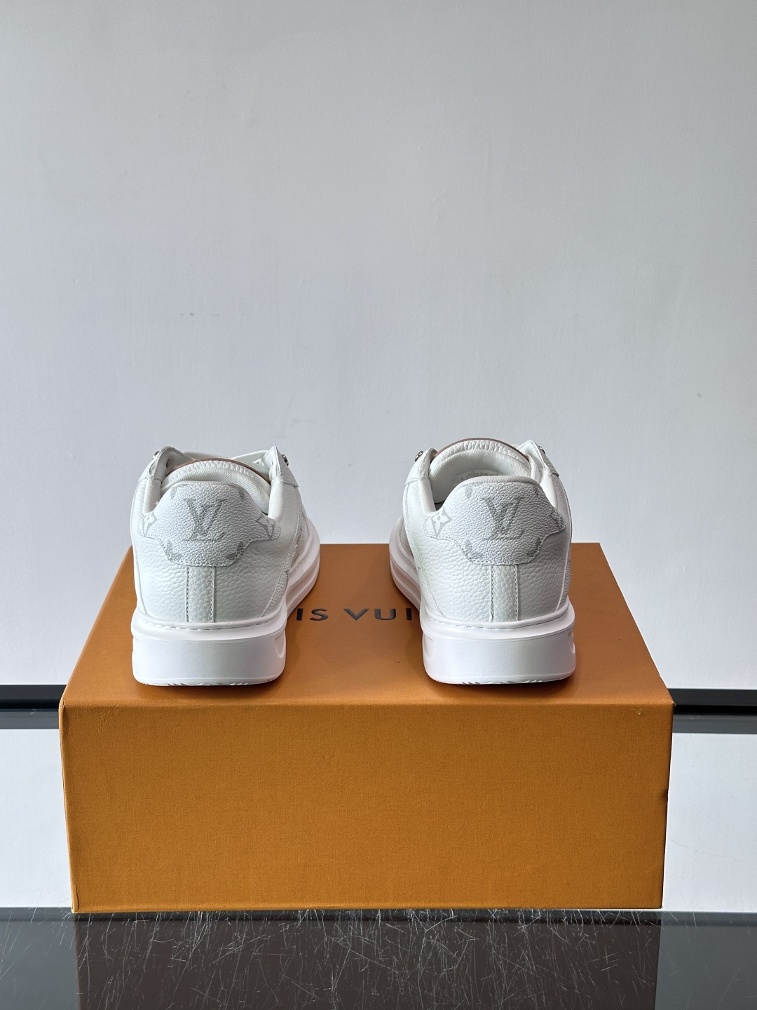 LV